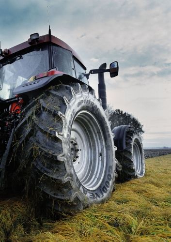 Montage des pneus pour machines agricoles