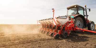 Montage des pneus pour machines agricoles