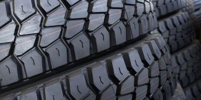 Évitez l'endommagement de vos pneus pour camions : Roulez plus intelligemment et réduisez les coûts de vos pneus